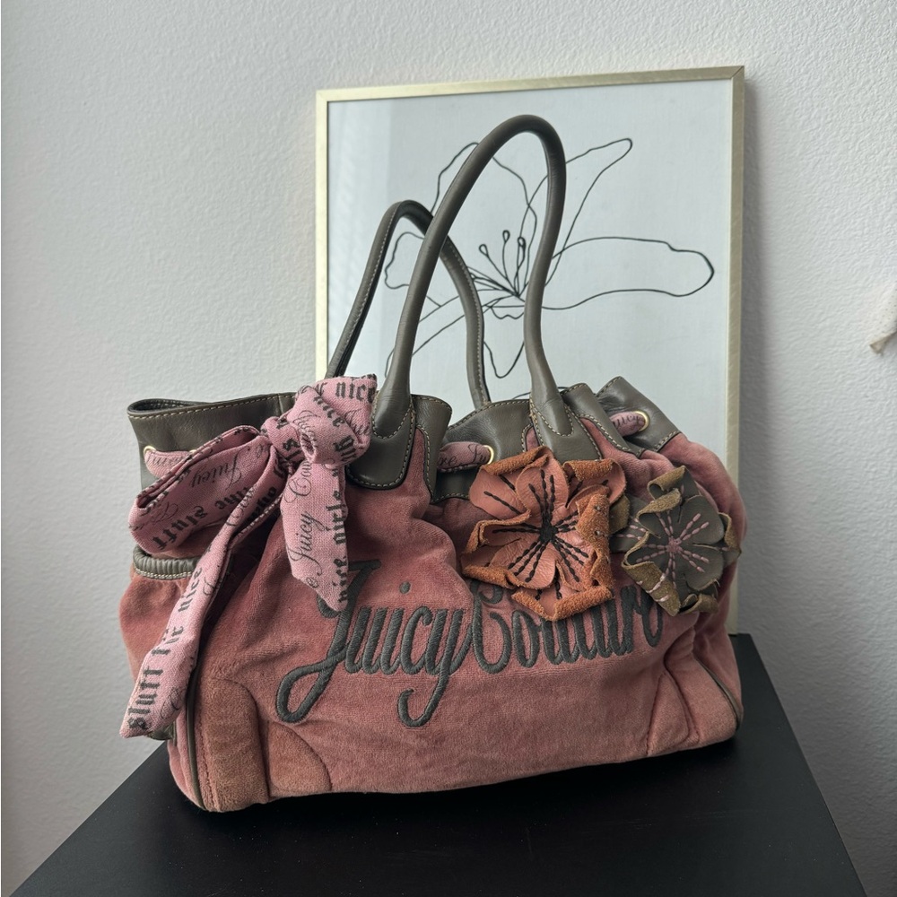 Juicy Couture Y2K Daydreamer Shoulder Bag 🩷